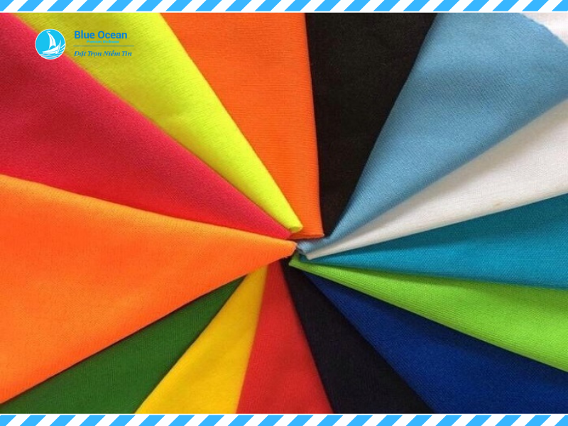 Chất liệu vải và kiểu dáng phổ biến đồng phục thể dục học sinh tiểu học