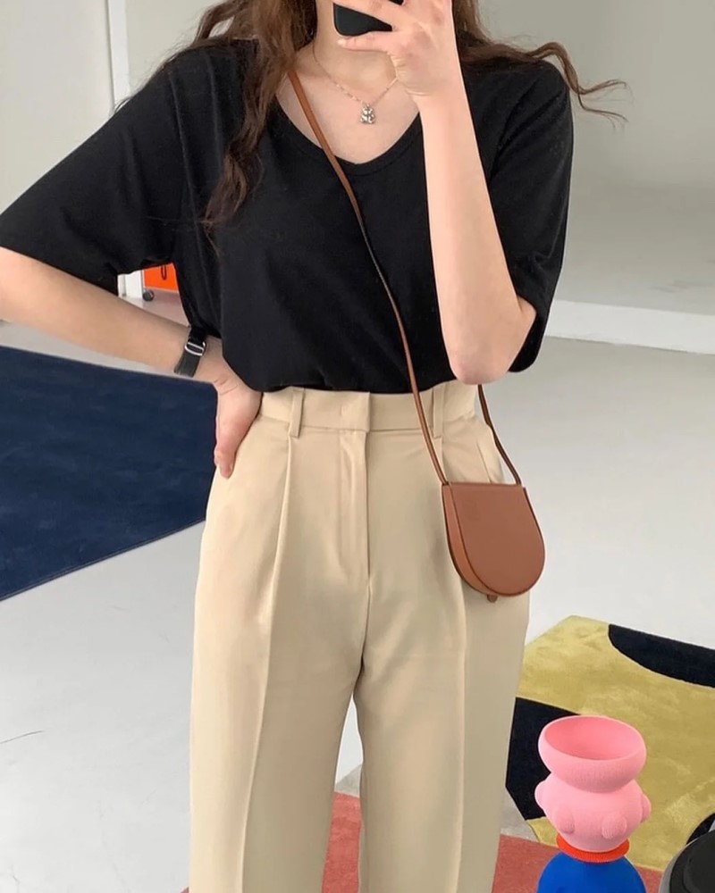 Lưu ý khi phối đồ với quần Âu màu be